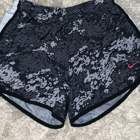 💕3/$25‼️💕NIKE Dri-Fit Running Shorts - Picture 6 of 9